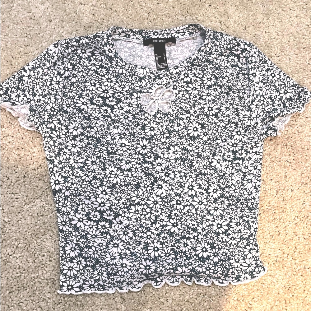 FOREVER 21 || Green Floral cut out Top - Picture 2 of 6